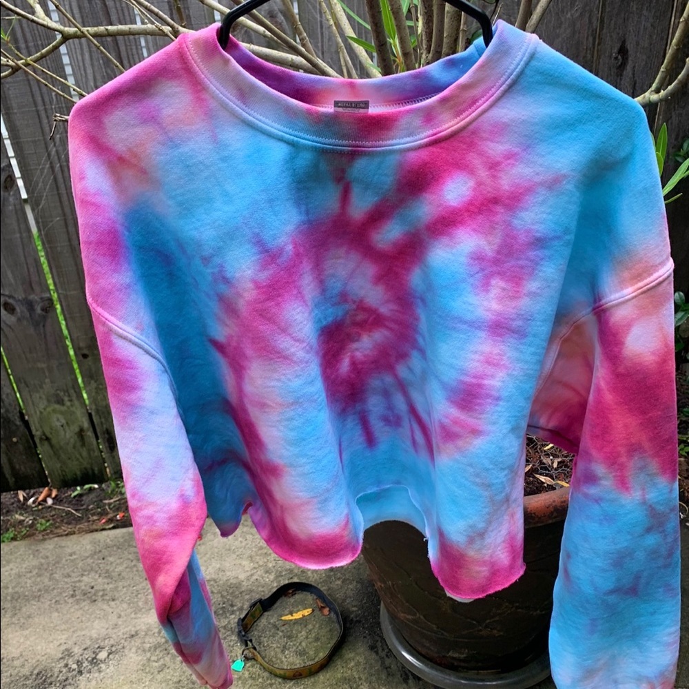 handmade tie dye cropped sweatshirt
